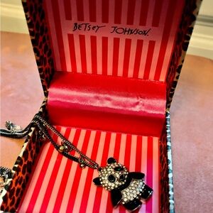 Women’s Betsey Johnson Panda Rhinestone Enamel Silver Black Chain Necklace Y2K